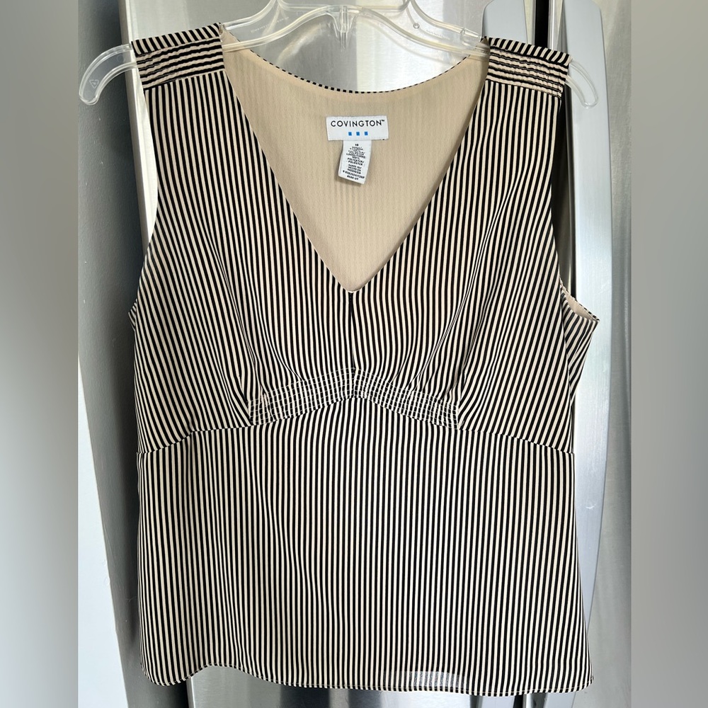 Covington fitted black and tan sleeveless shell. Fully lined, side zip. Size 16*
